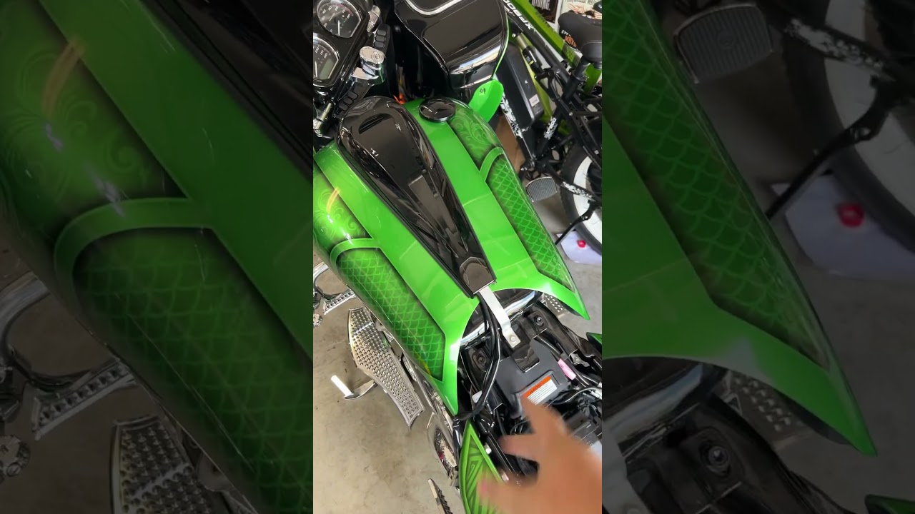 Professional Monkey 60 Second Uninstall: Harley touring tank!