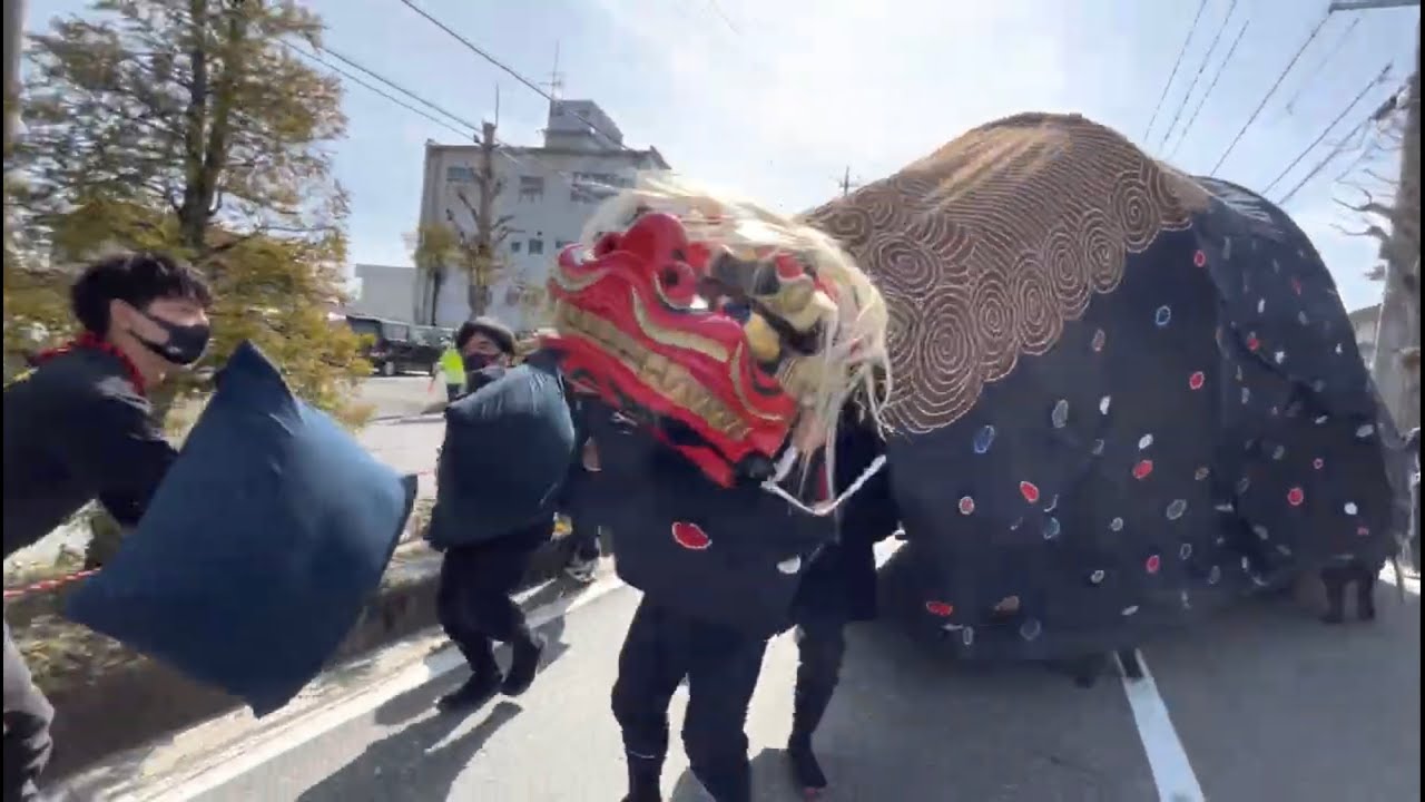 令和4年飯田お練りまつり　東野大獅子「道中ばやし」lion dance！