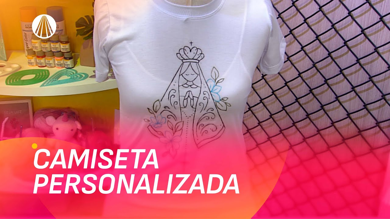 Camiseta personalizada com lápis de cor por Carol Pafiadache | Faça Você Mesmo