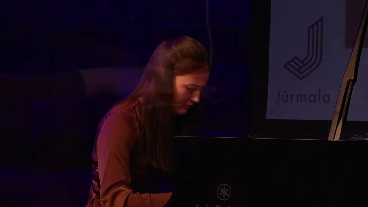 F.Chopin Rondo à la mazur in F major, Op. 5