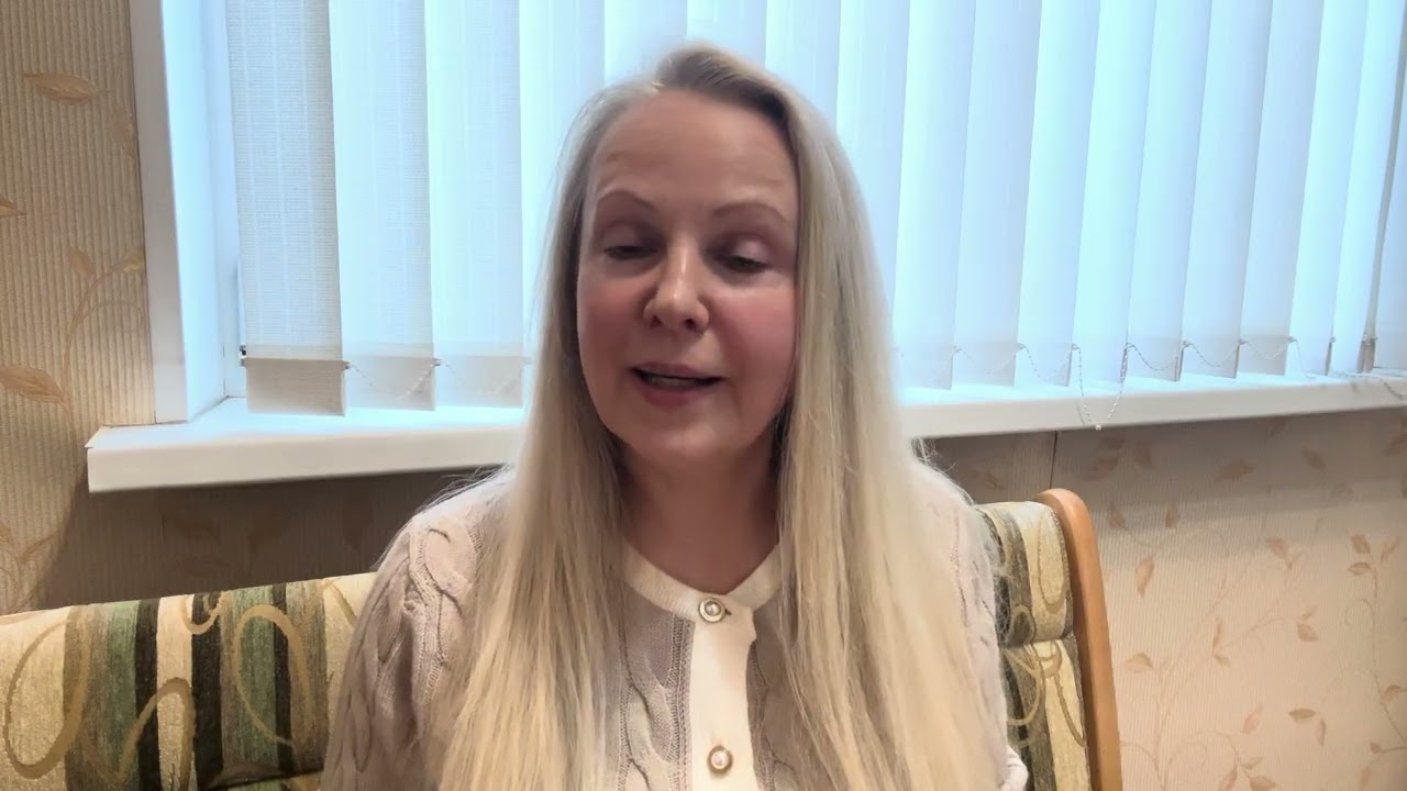 Зачем люди выкладывают в соцсети свою жизнь