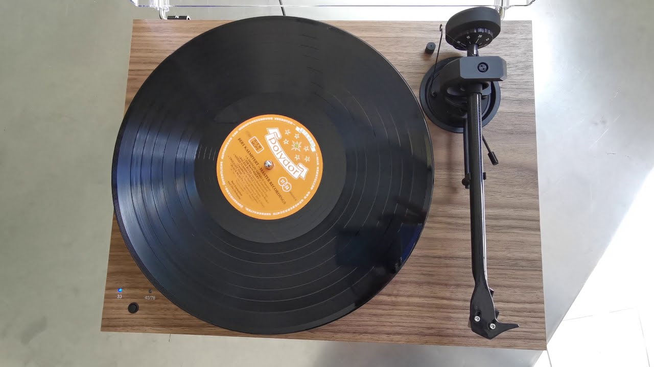 Pro-Ject X1 turntable hands on