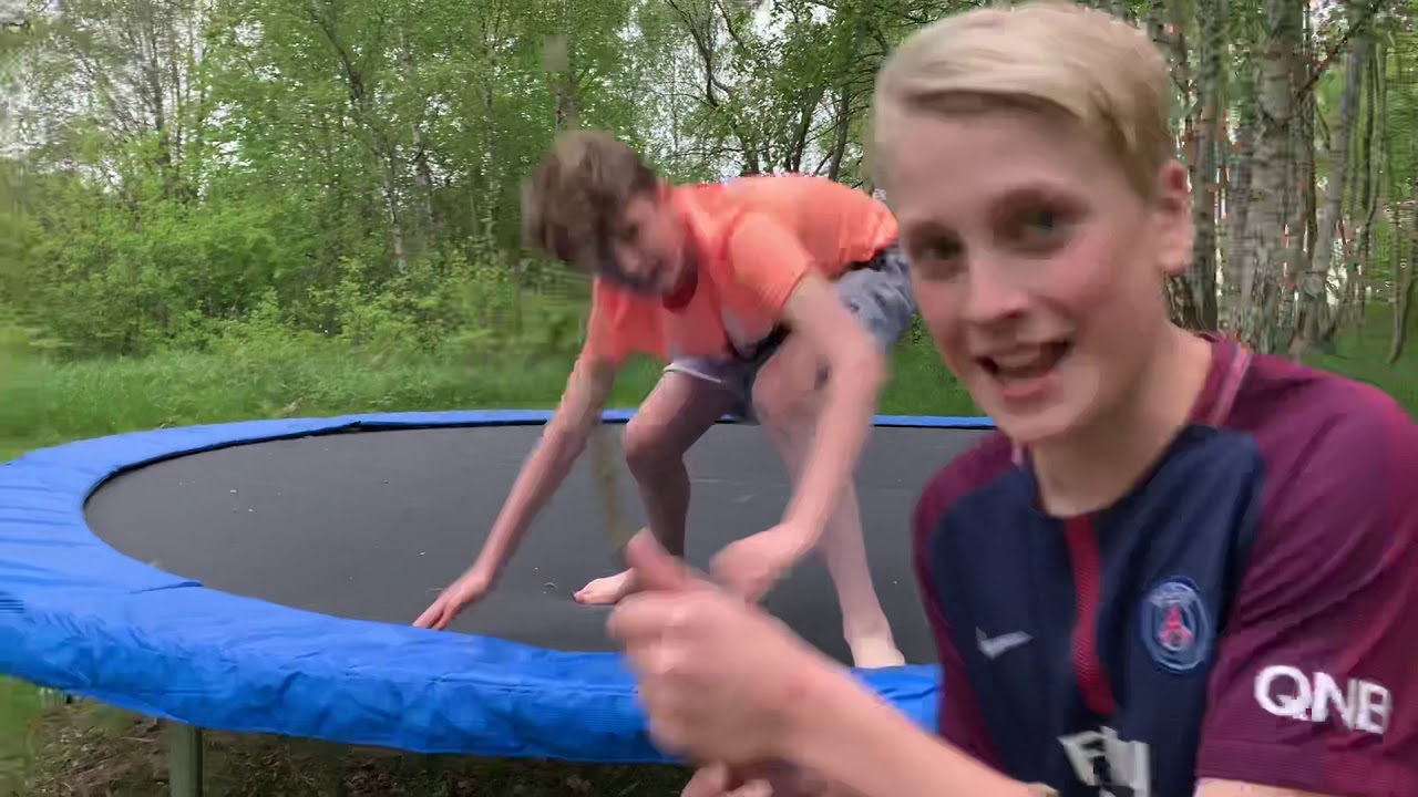 Flip challenge p&aring; studsmatta...