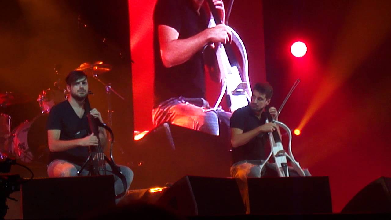 2CELLOS - Human Nature / Smooth Criminal Live in Brazil