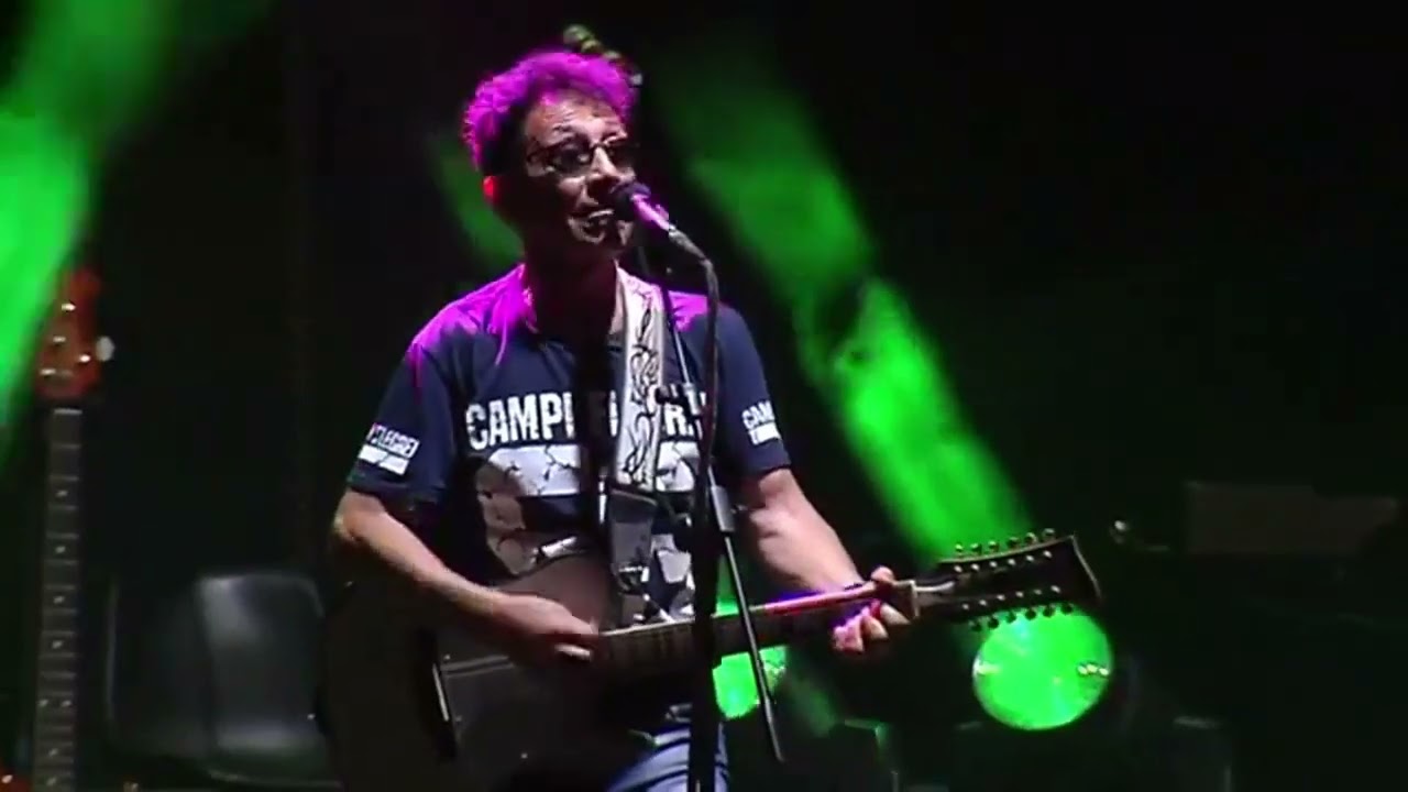 Edoardo Bennato - Mangiafuoco.