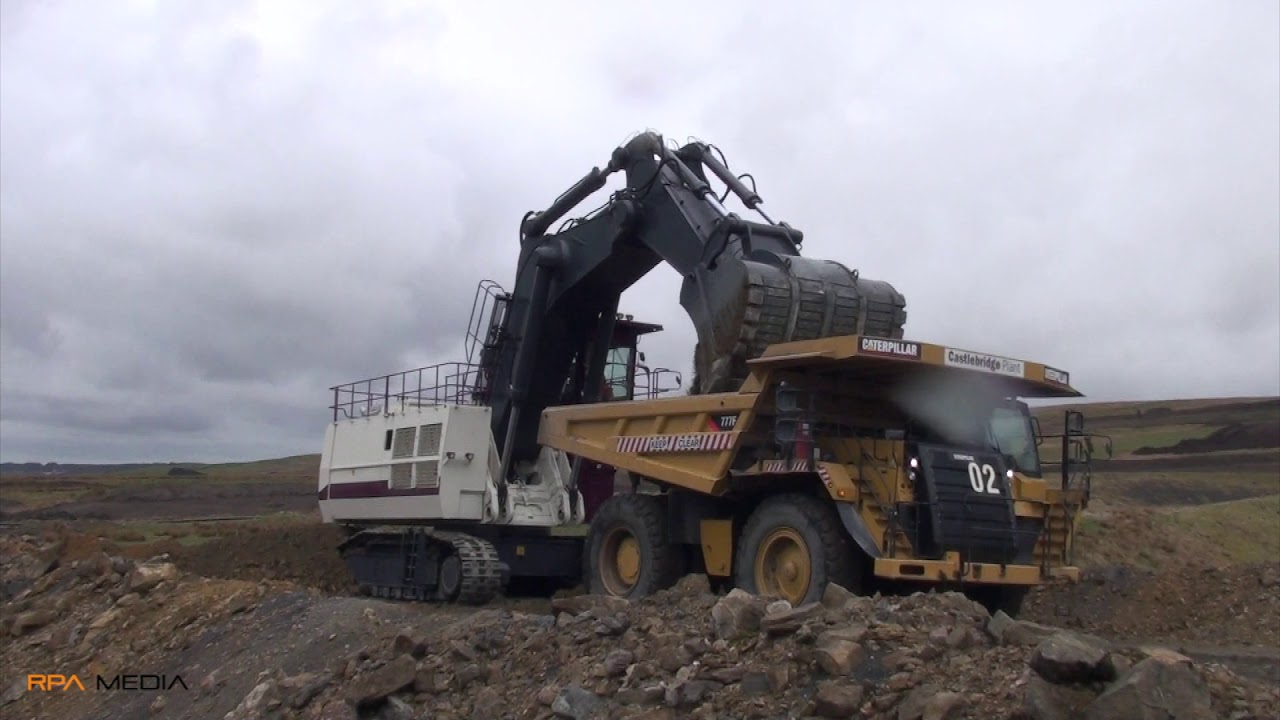 TEREX RH120E loading 777F trucks