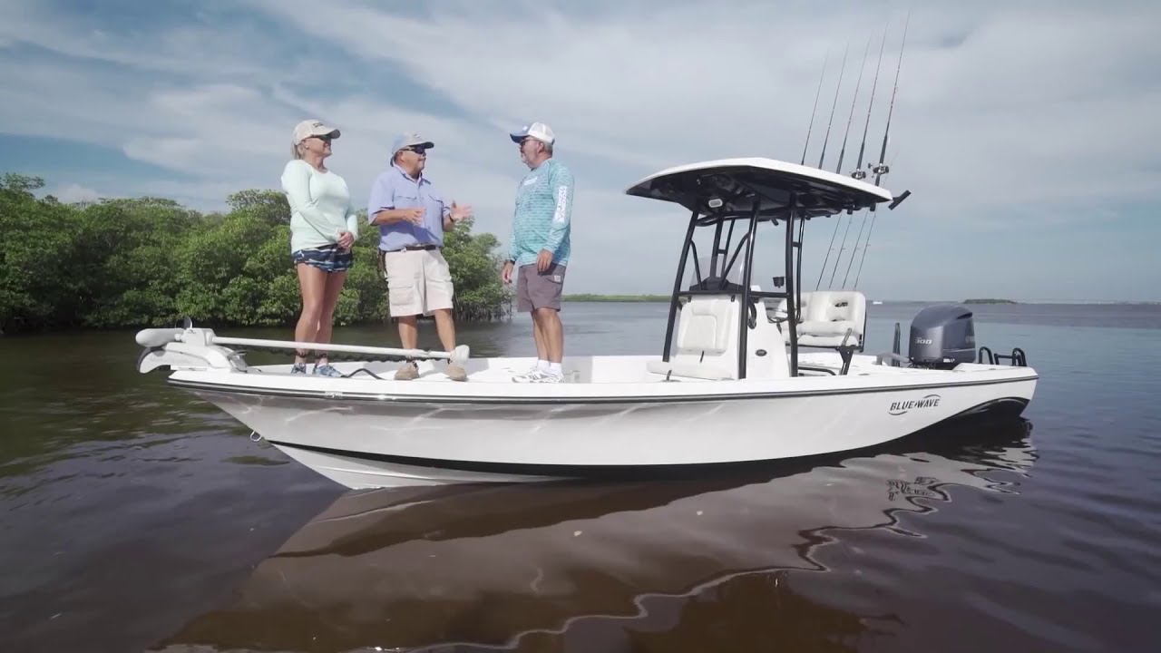 Blue Wave Boats 2400 Pure Bay