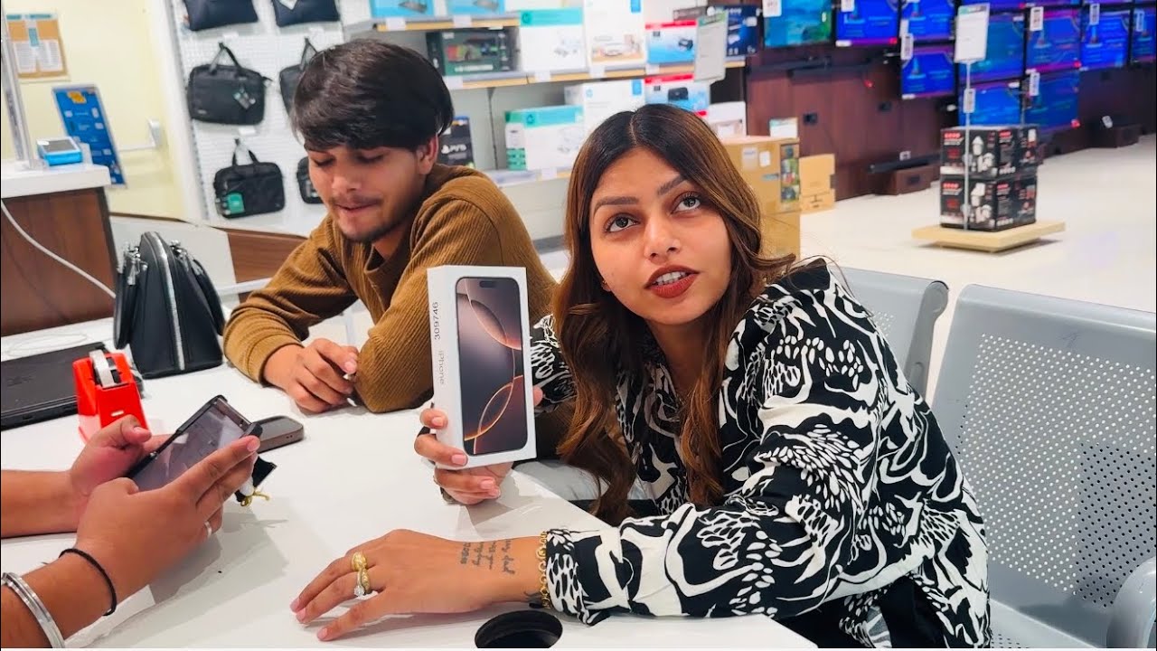 लेना पड़ा दूसरा I phone 16 pro max❤️🥹 (Ashivi Yadav)