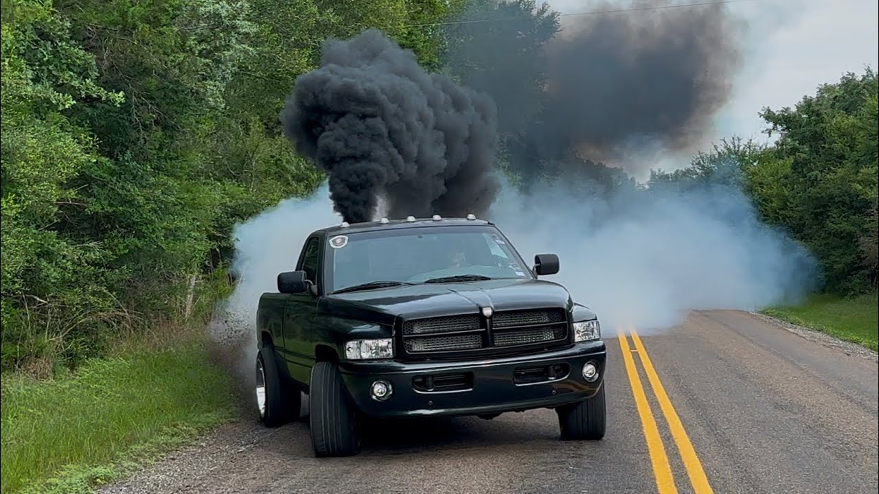 Insane 1,100hp common rail swapped shorty 2g! + truck show/after meet