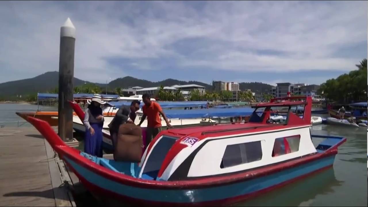 Angin Cinta~ Zizan Razak&Ummi Nazeera
