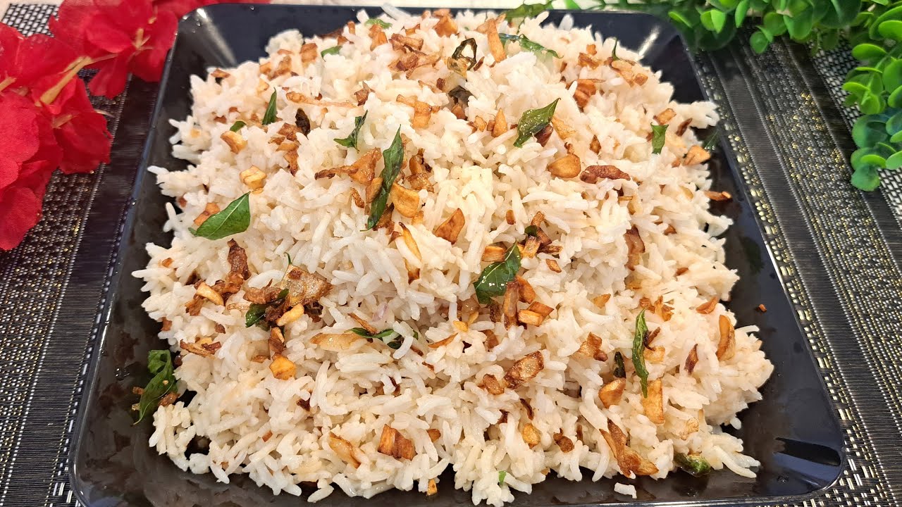 The BEST Garlic Fried Rice Recipe! Easy & Delicious! How to Make Restaurant Style Garlic Fried Rice