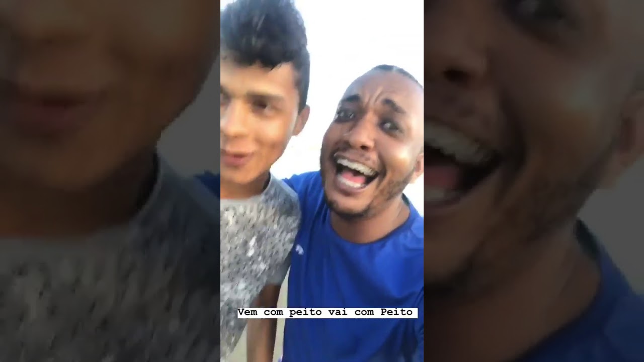 Verinha e os amigos pegando no pé de Moises