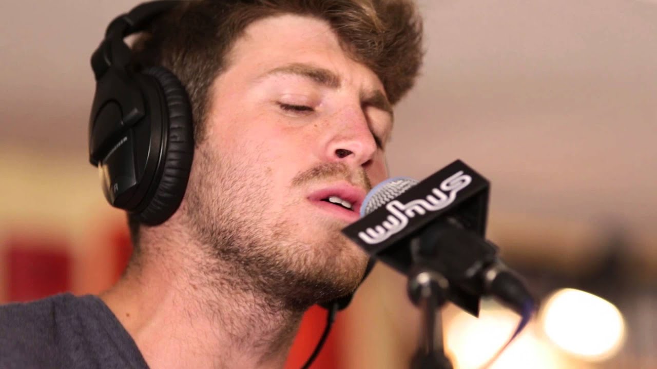 WHUS Studio Sessions: Foxtrax perform 
