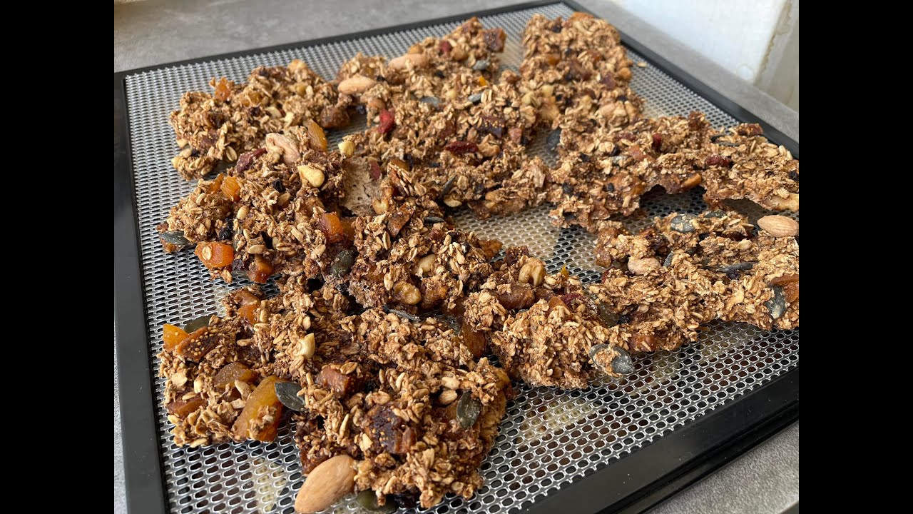 FORGET Granola! This Rawnola is the NEW Breakfast Trend!