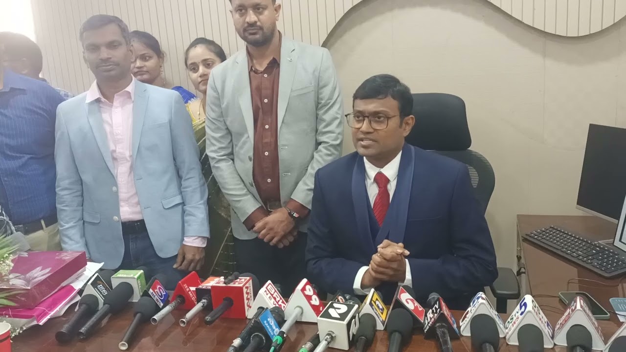 కడపలో 100పడగల పల్స్ హాస్పిటల్ డాక్టర్ విద్యాధర్  రెడ్డి కాడీయాలష్టిట్ఆదిత్య కళ్యాణం ఎదురుగా ప్రారంభం