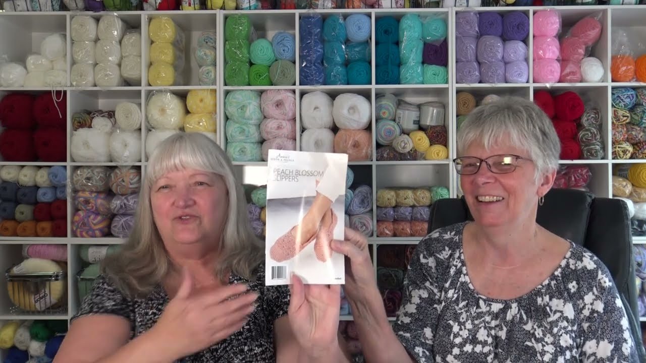 Annies Crochet Kit UNBOXING  -  Let's Take a Look!!