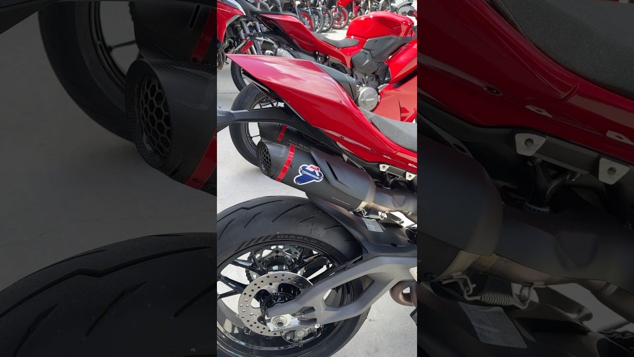 2025 Ducati Panigale V2 Termignoni Exhaust visual comparison with stock 