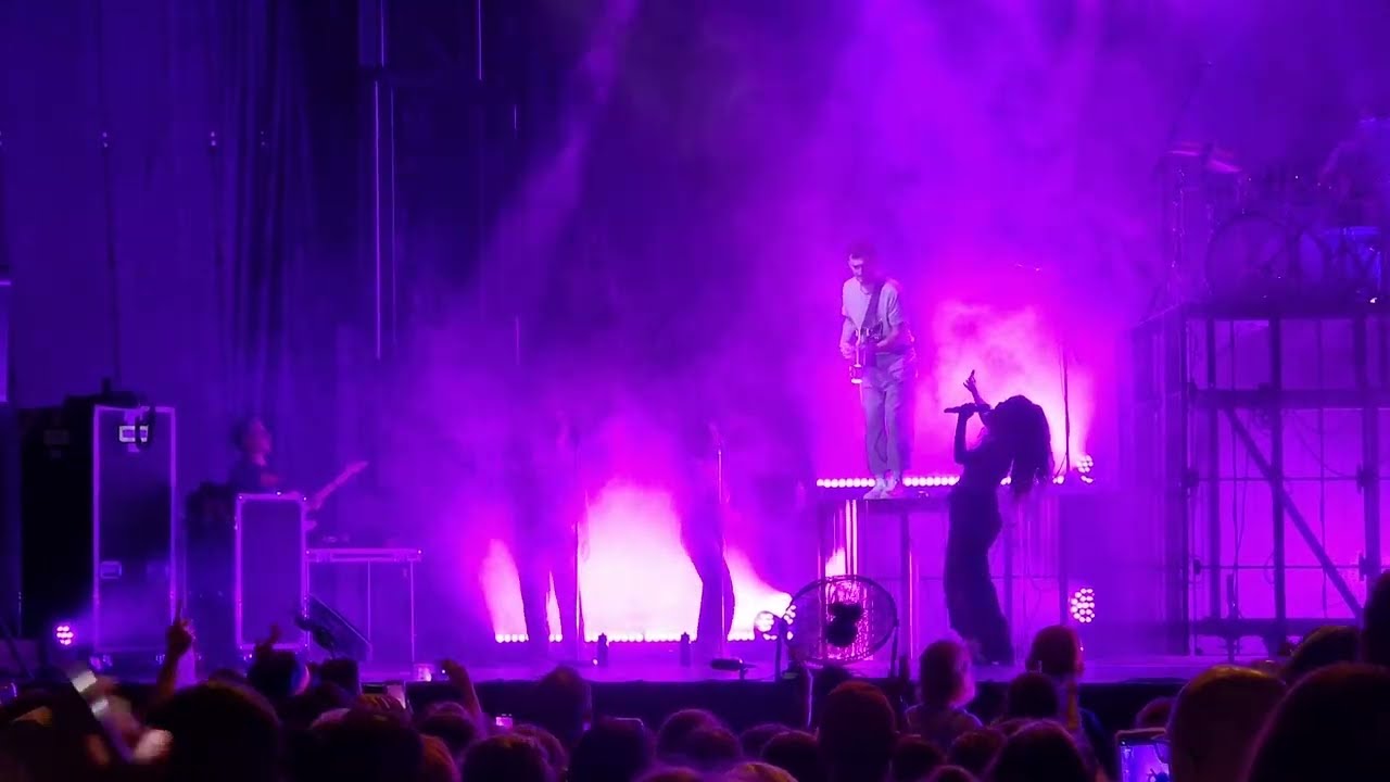 Amel Bent Lossa Fête Nationale 14 Juillet 2022 Reims