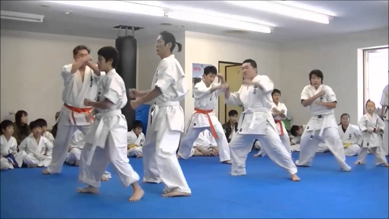 新極真大分道場　昇級審査　移動