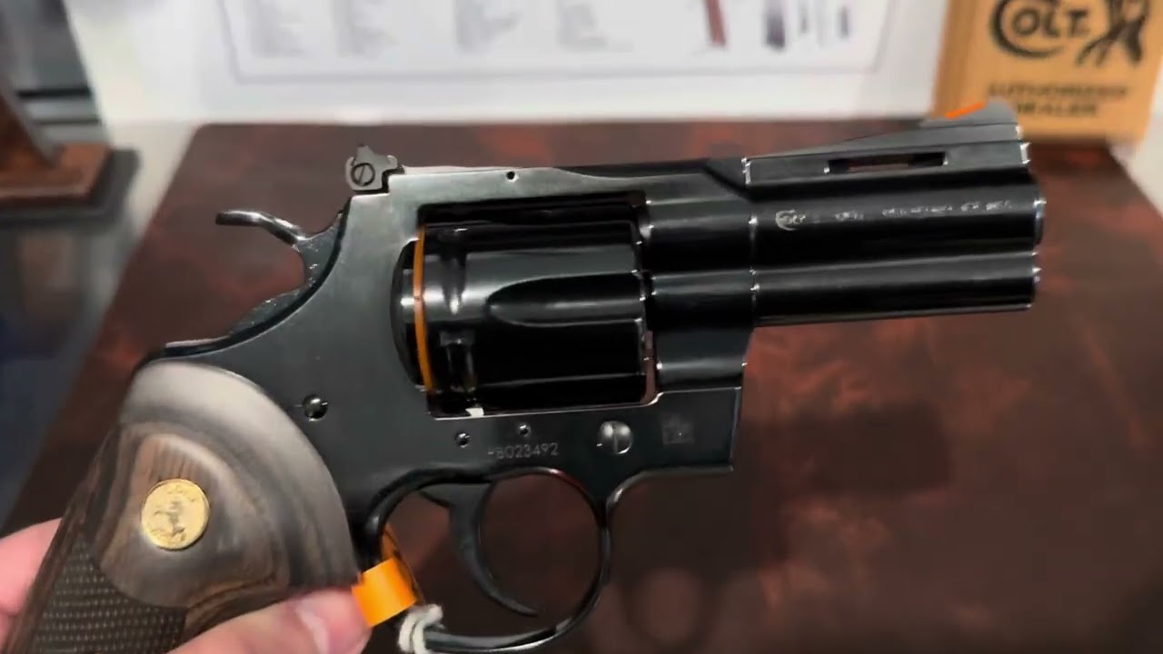 Новинка 2025 года - Colt Python - полированный синий цвет - 3 дюйма