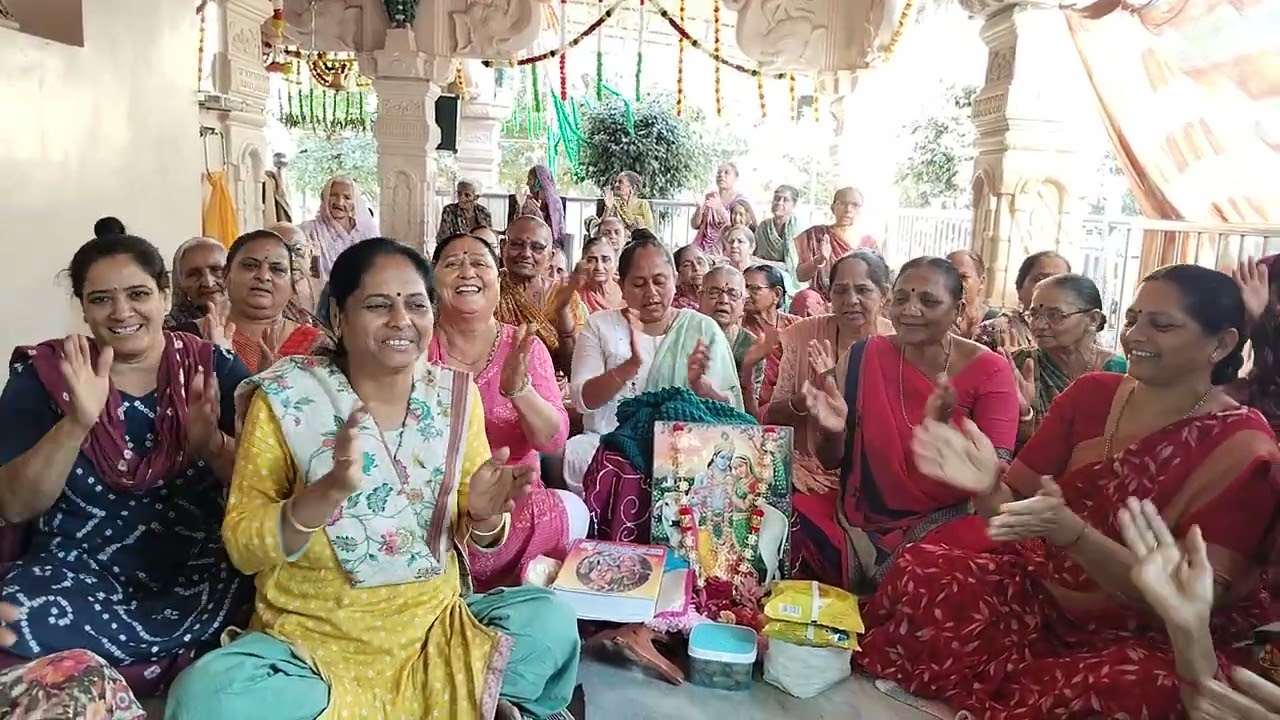 હાલ હાલ કાના હોળી રમાડુ
