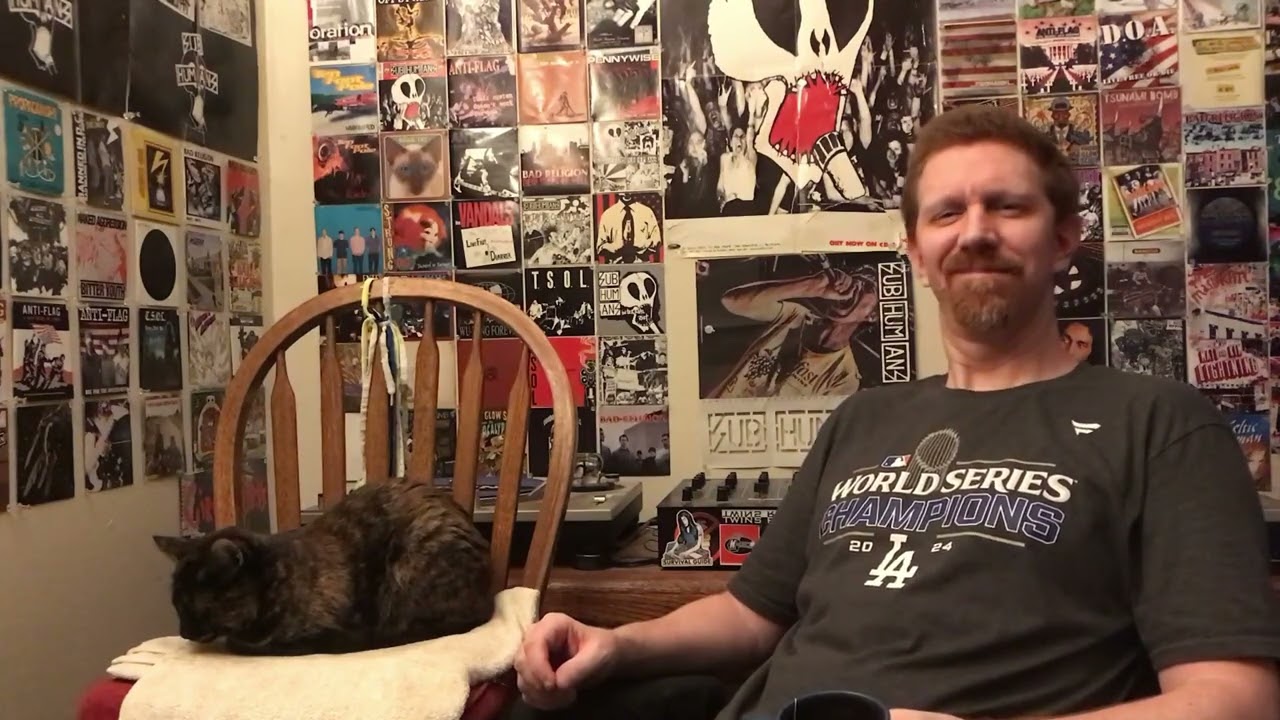Shnootz - Reaction Video (Roxette - Bringing Me Down to My Knees)