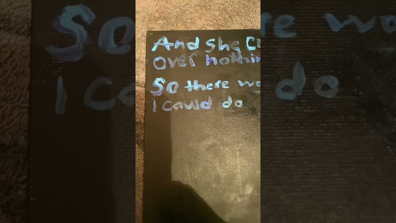 Her beautiful blue hair off💙