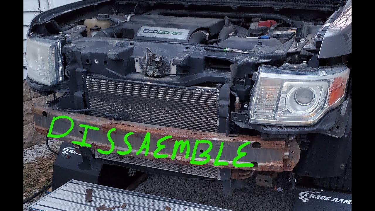 Ford Flex | Headlight Replacement
