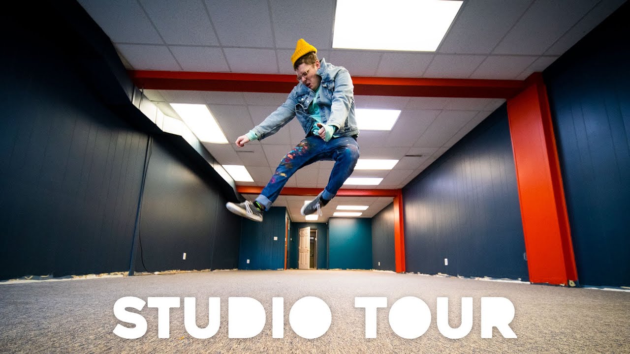 My New Studio! JUST MOVED IN! (YouTube / Art Studio Tour)