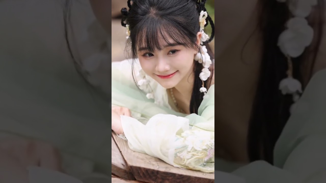 万水千山纵横 （粤语 天龙八部-关正杰）街拍#汉服# 24 #美女穿搭#气质*抖音短视频