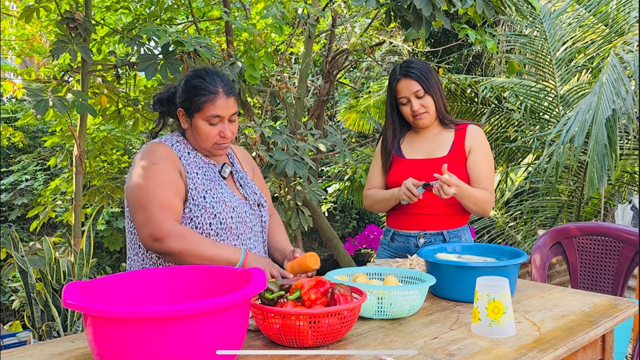 Llego Mi Tia Ayudara a Preparar el gran almuerzo 😱