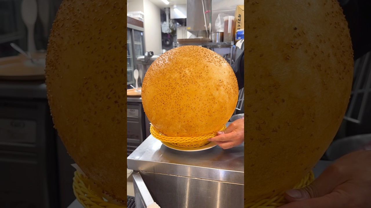 Огромный кунжутный шар 40 см в Токио — попробуй сам!