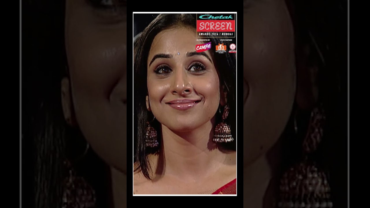 Hema Malini Schools Shah Rukh Khan, Shahid Kapoor On Stage In A Fun Throwback | #ChetakScreenAwards