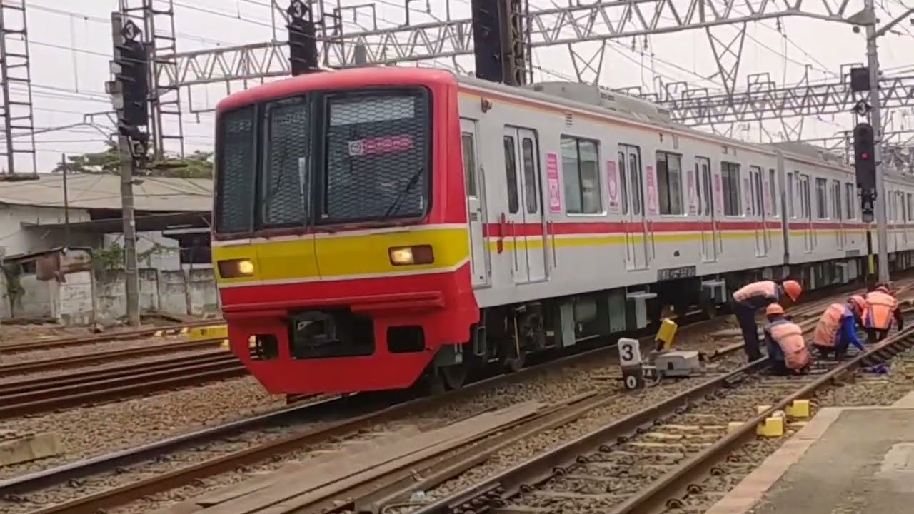 KRL Commuter Line 東京メトロ05系05-104F Jakarta Kota駅発車