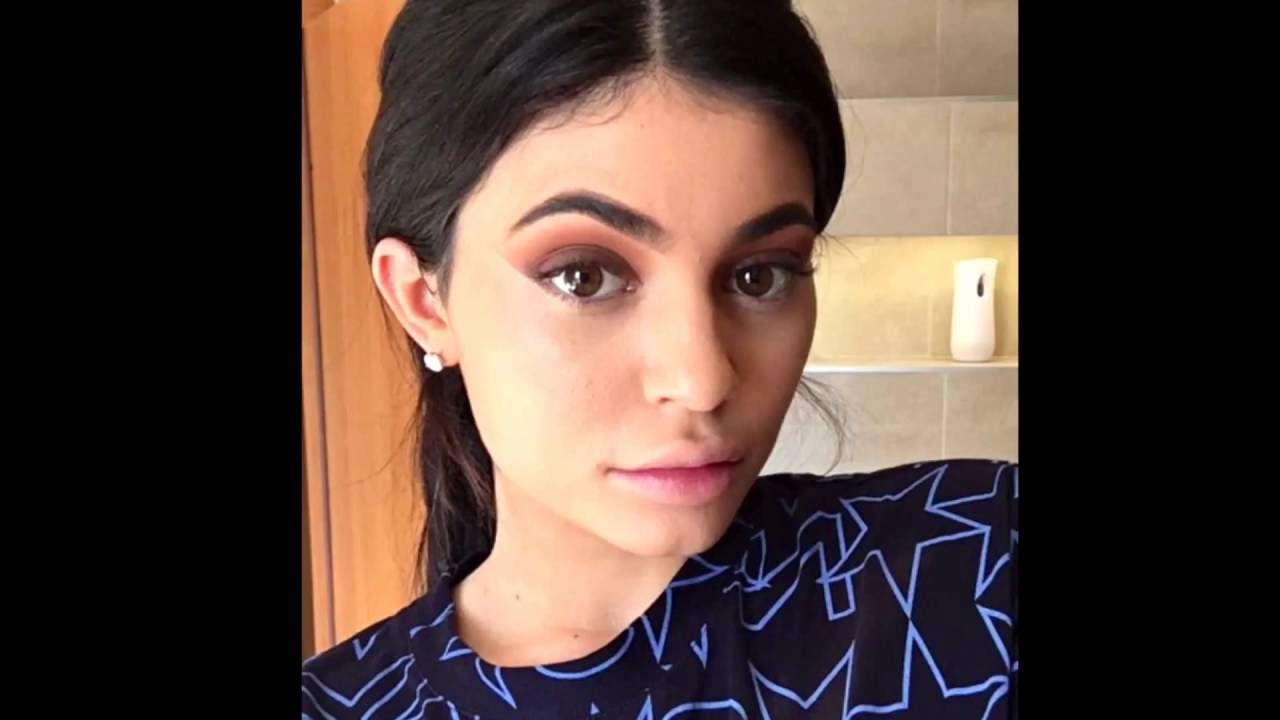 KYLIE JENNER MAKEUP TUTORIAL / ROUTINE | DONE BY KYLIE JENNER | SNAPCHAT STORIES 07-11-2016