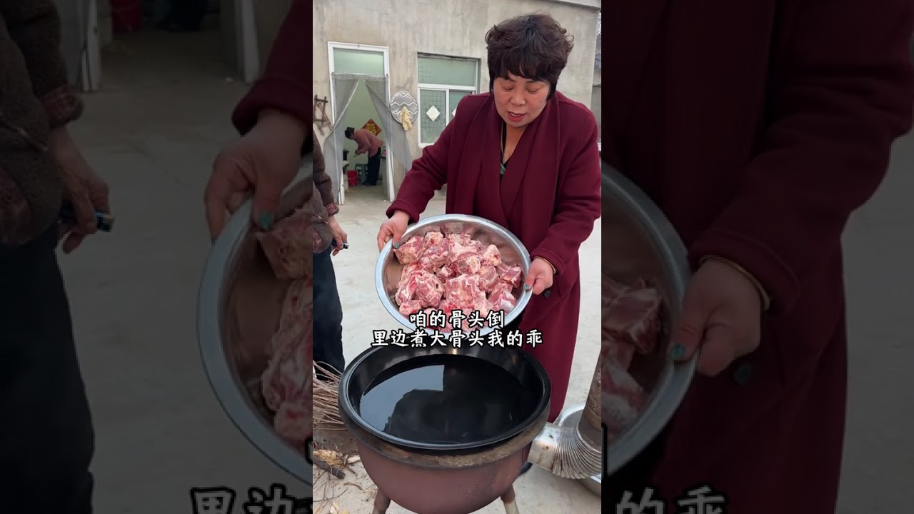 The relatives and friends of Cheng Cheng s family are all in place at 6 pm #New Farmer Pla