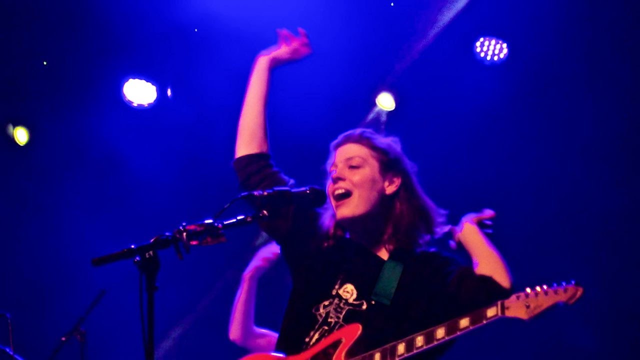 Porridge Radio - 7 Seconds - Live at Columbia Theater, Berlin, Dec. 10, 2024