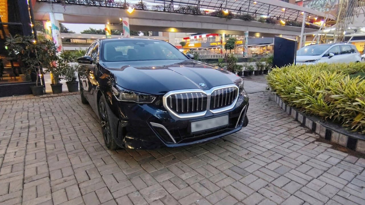 2026 BMW 5 Series (530Li) Review: The "Baby 7 Series" Reality! | Ultimate Luxury & Engineering Test