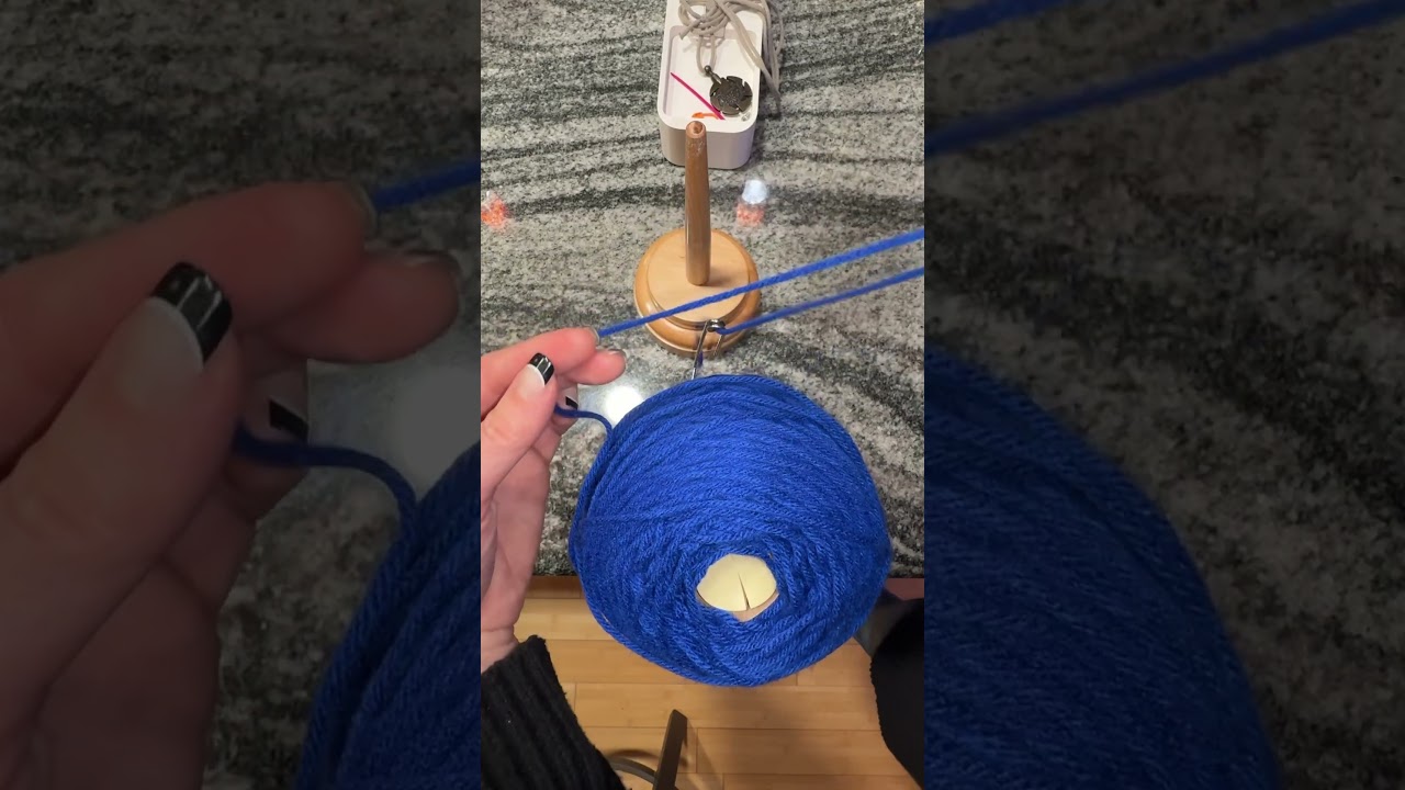 Cake some yarn with me! #sentroknittingmachine  #yarnlovers #yarn #yarnlife