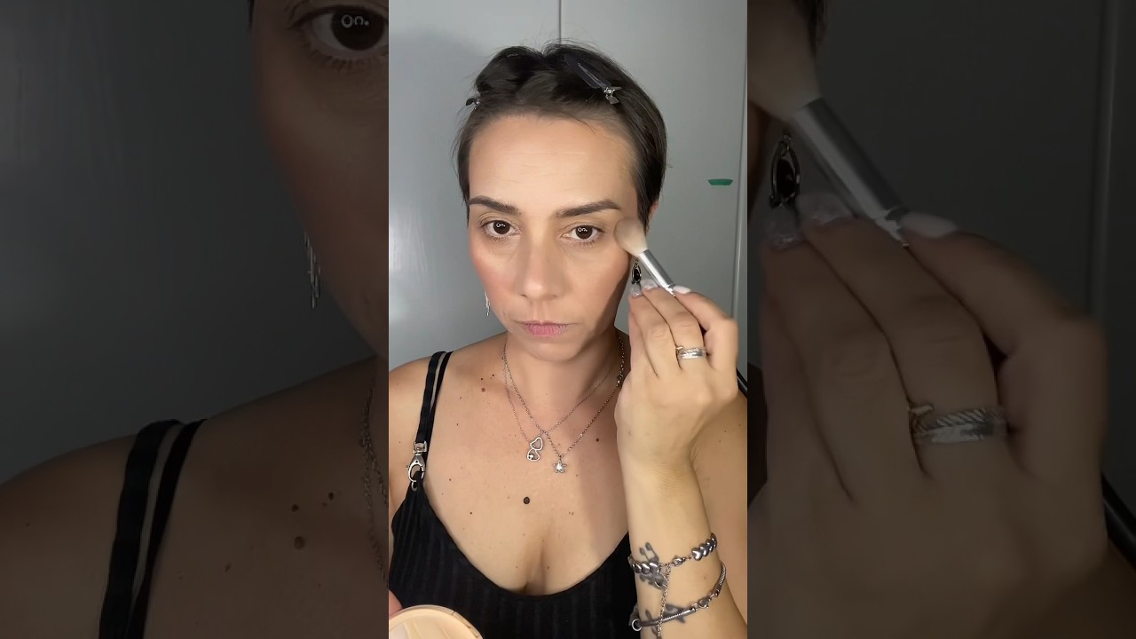 Base viso facile e veloce &hearts;️ #makeup #makeuptutorial