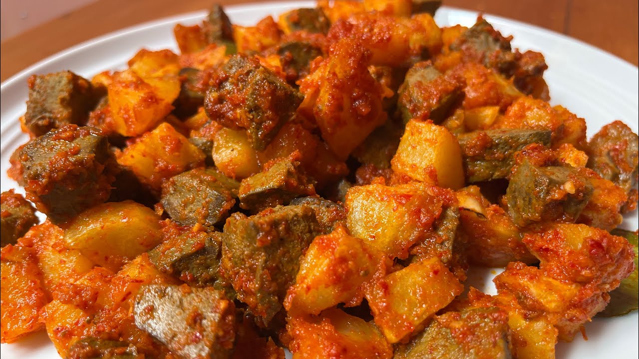 САМБАЛ ИЗ ЖАРЕНОГО КАРТОФЕЛЯ С ГОВЯЖЬЕЙ ПЕЧЕНЬЮ НА ВКУС ЧЕМПИОНА