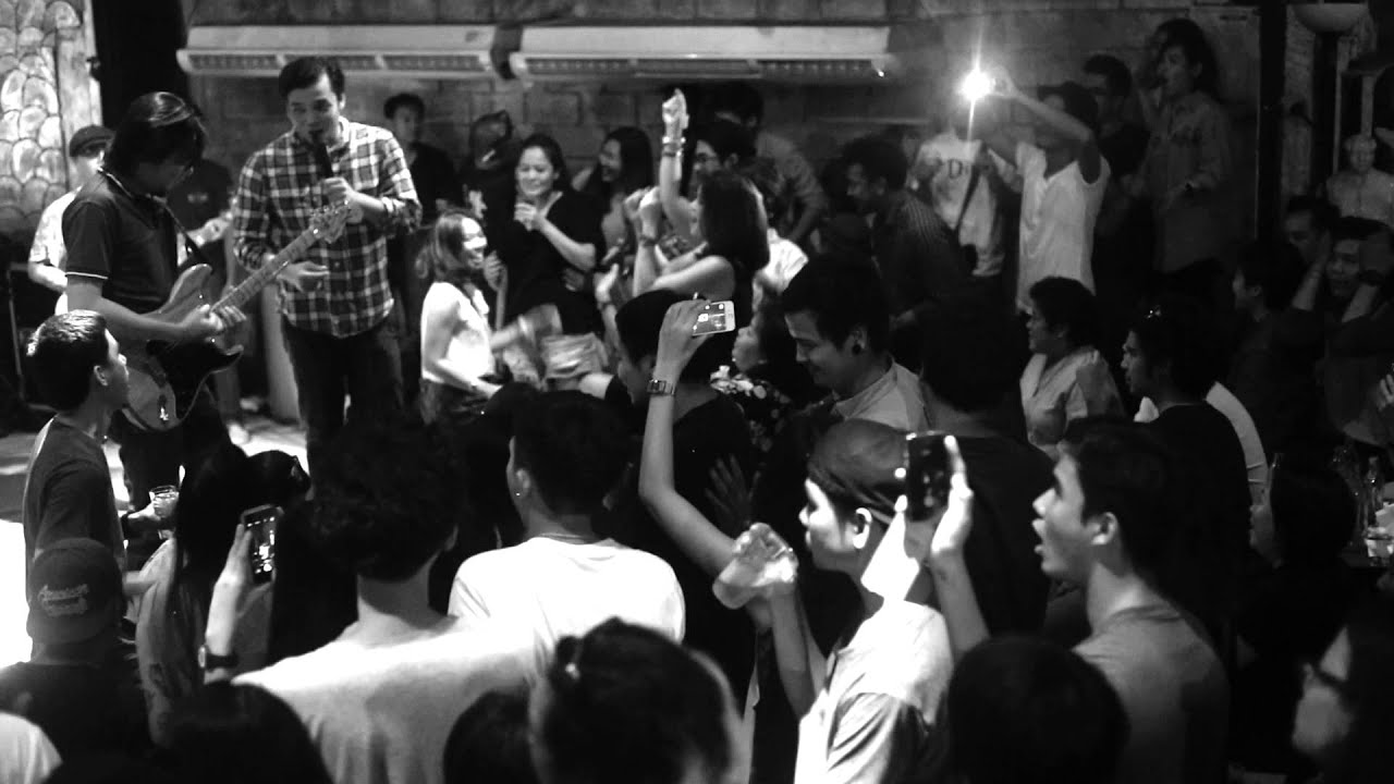 คืนนี้ขอหอม - Yokee Playboy feat.กั้ง Groove Riders live at Parking Toys