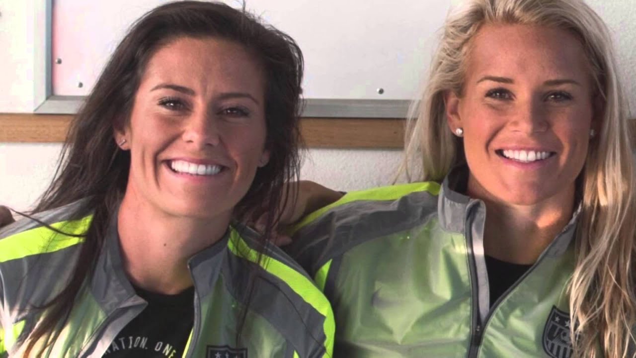 Ali Krieger & Ashlyn Harris:) - Roads xx