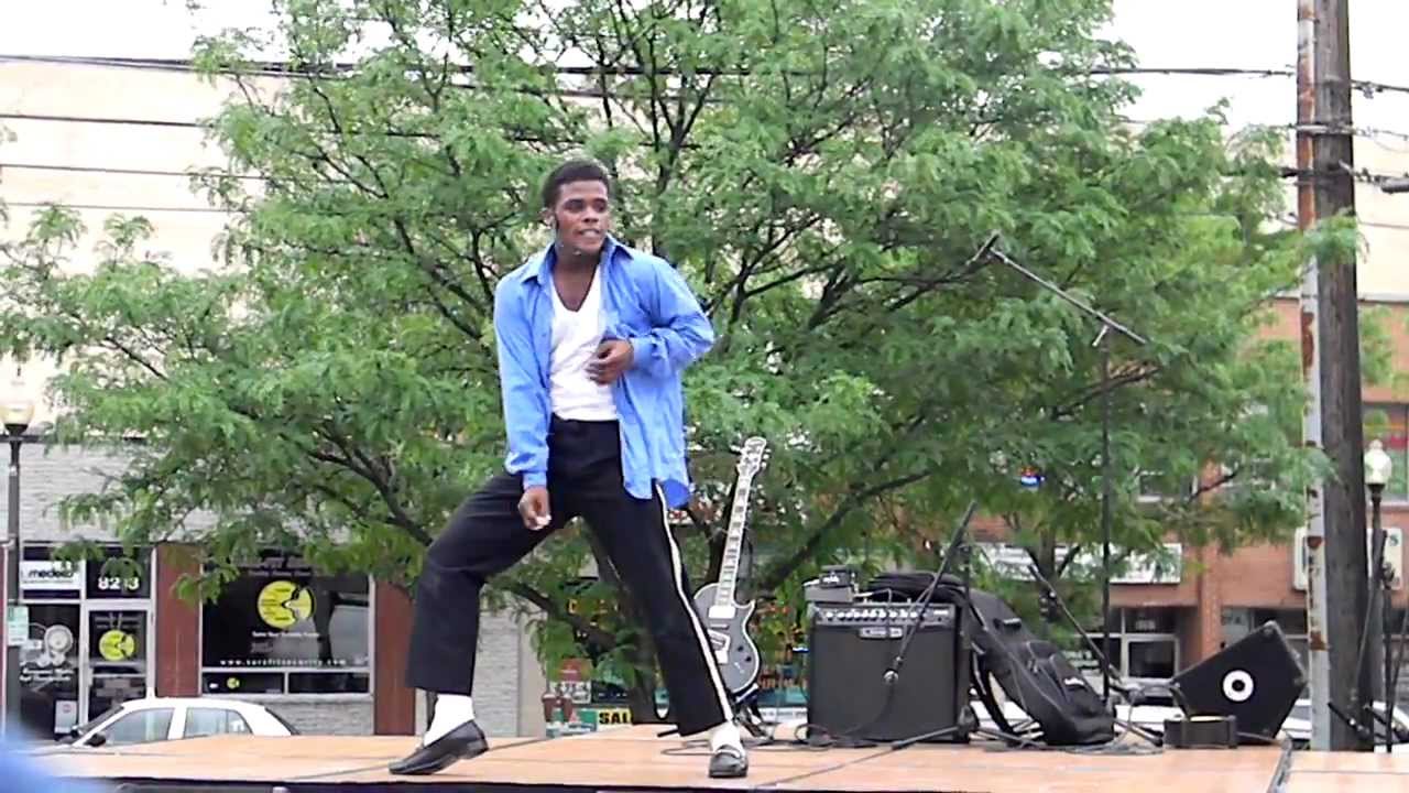 Dimitri Reeves at Taste the World in Fenton Village.