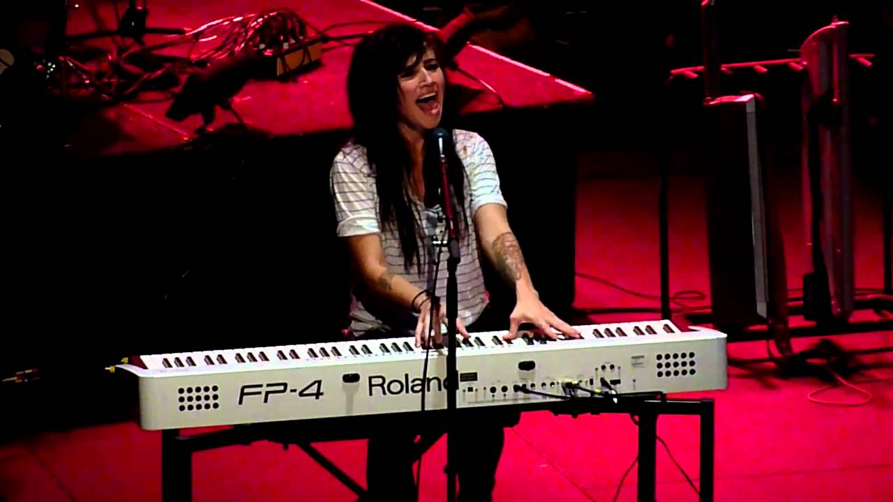 Lights - Pretend - #Winnipeg Live 2010