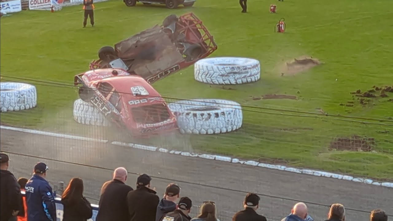 Cowdenbeath Crash Compilation Saloon World Championship/Brisca F2 Scottish Championship Meeting 2024