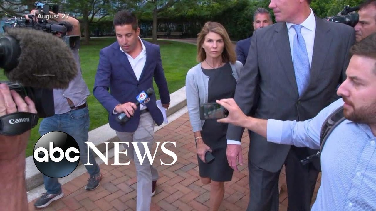 Lori Loughlin's family described as 'in chaos' in new report l ABC News