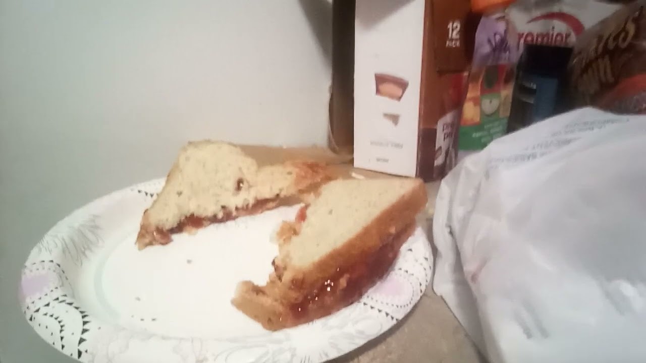 How to make the perfect pp&J sandwich EVER!