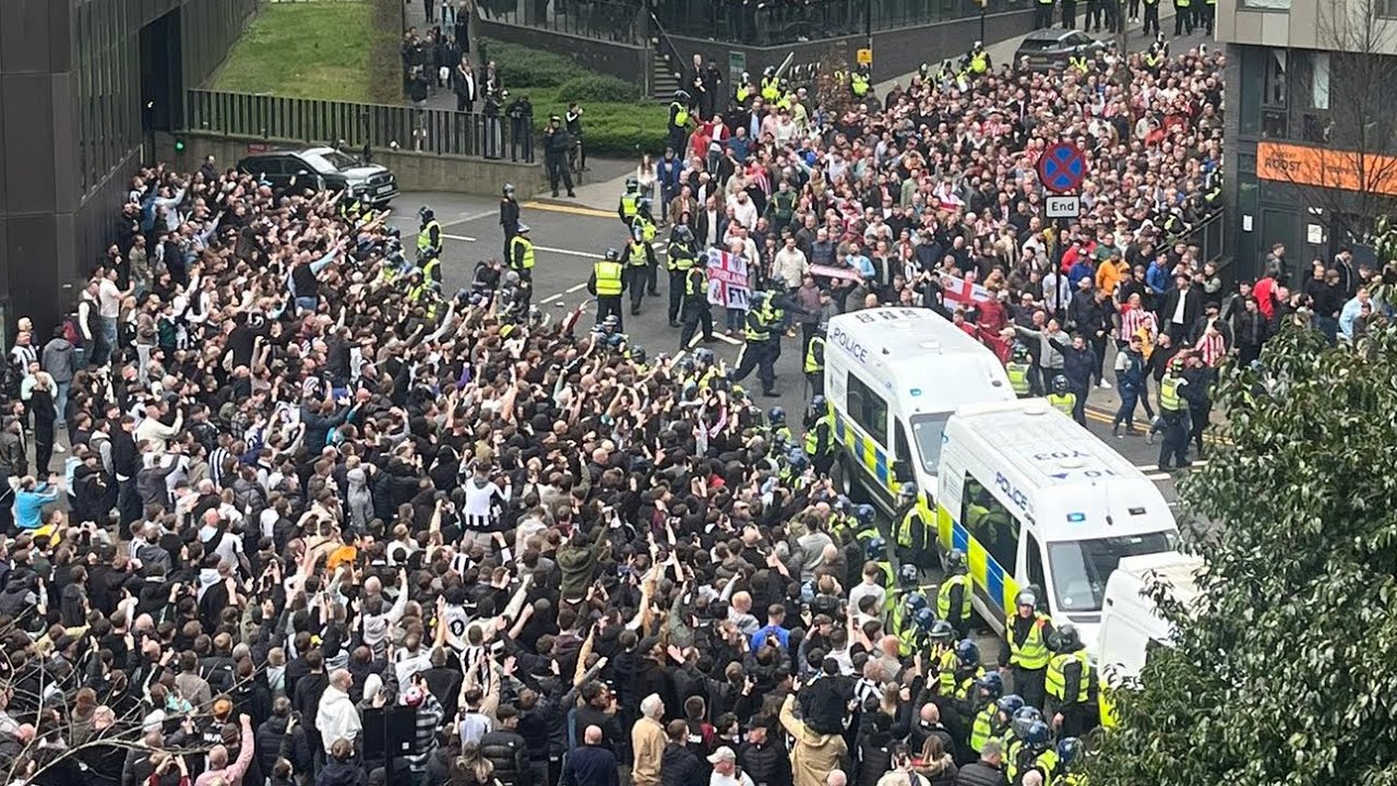 CHAOS | Sunderland Fans Arriving at St James park | Newcastle United vs Sunderland 1-2 | 2026