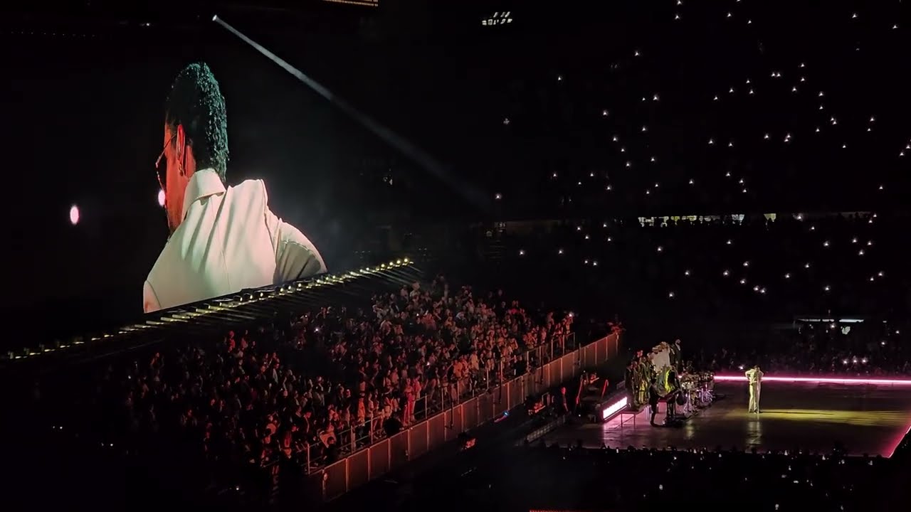 Bad Bunny en Medellín NUNCA Sonó Así con Turista — La Historia Oculta de Esta Canción